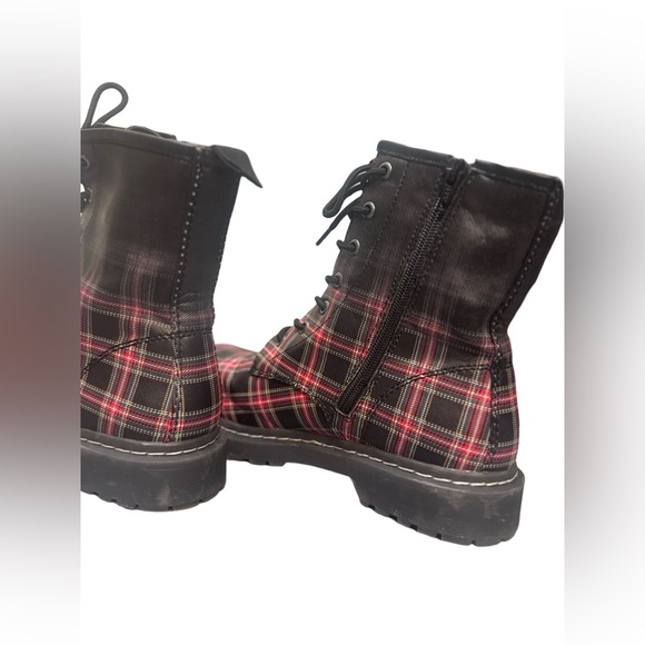 Wild Pair Women's Ryyder Leather Moto
Combat & Lace-up Boots - Picture 6 of 9